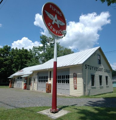 Old Gas station1.jpg.jpeg