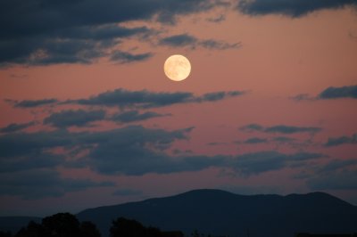 Moonrise 10-16-2005.jpg