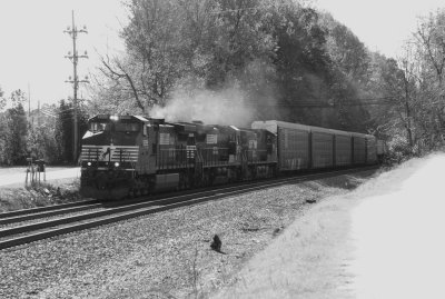NS 9399 NB at Lexington NC.jpg