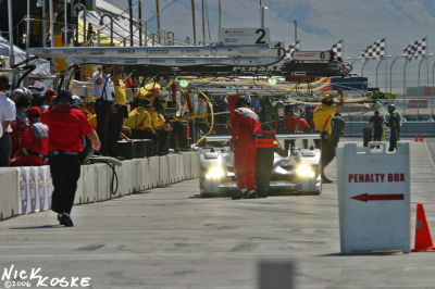 Audi R10 coming in the pits