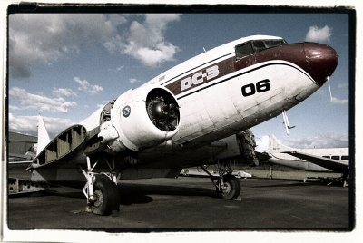 DC-3 getting ready for transport.