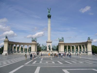 Hero's Square (CK)