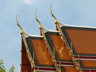 Bangkok - Wat Pho (roof detail)