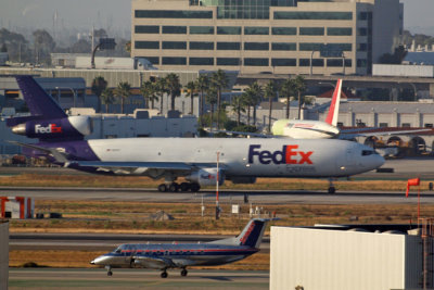 FedEx MD-11 ready to roll