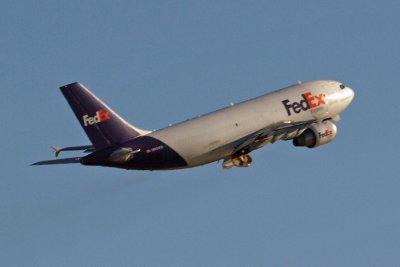 FedEx A310 (guess) heads for the skies
