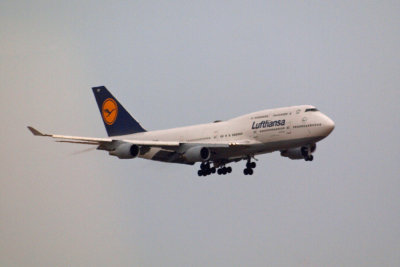 Massive Lufthansa 747-400