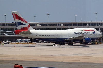 BA 747 arrives at the gate at IAD