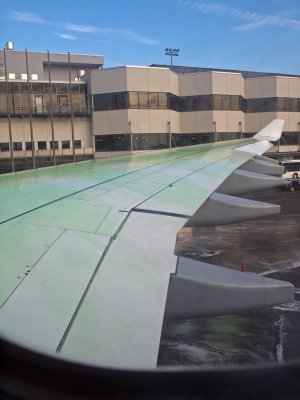 Deicing fluid applied at the gate
