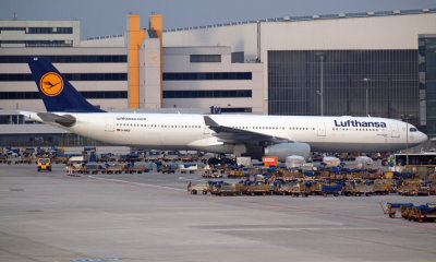 Lufthansa A330-343X.jpg