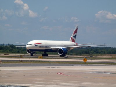 BA 777 arrives at Dulles