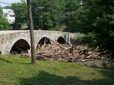 The debris at Burnside bridge