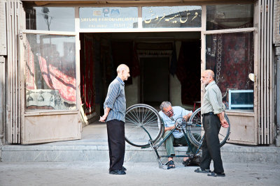 Bicycle repair - Esfahan