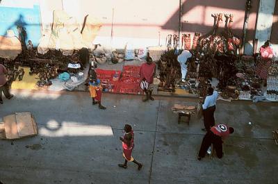 mombasa port maasai street vendors