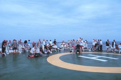 Upper Deck Waiting For Totality