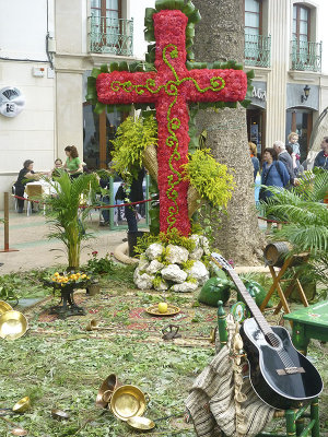 nerja plaza cross