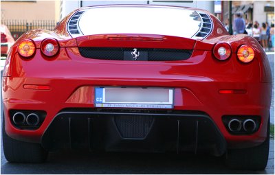 usual view of this prancing horse