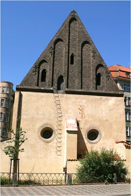 old new synagogue jewish quarter