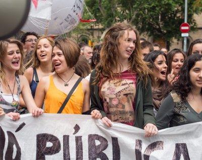 Barcelona protest against government funding cuts for education