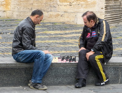 Daily chess matches at Plaza de Catalunya