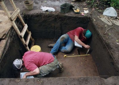 Student archaeological dig near Blairsville, PA
