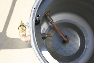 Inside showing false bottom w/ Bazooka below, thermo well and return inlet
