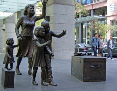 This sculpture commemorates the arrival of Italian immigrants to Australia.