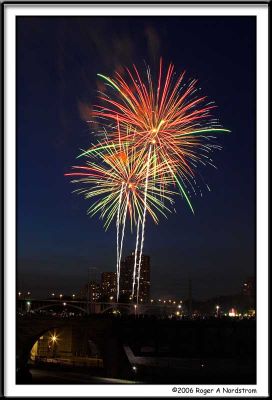 Minneapolis, MN Fireworks on the 4th 2006