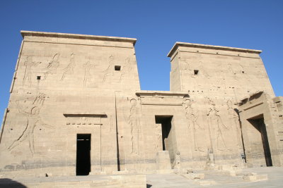 Philae temple at Aswan.jpg
