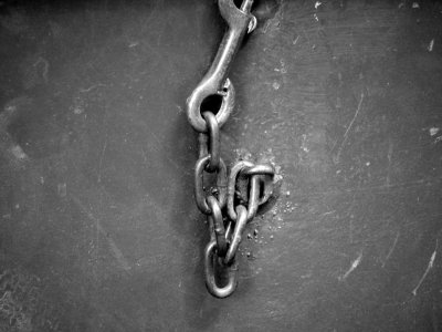 Chain  Latch BW.jpg