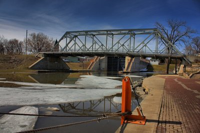 Erie Canal Lock 2 in HDR<BR>March 20, 2011