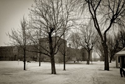 LE FORT VEILLE TOUJOURS EN HIVER