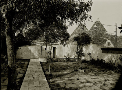 UN JARDIN DANS L'ALBEROBELLO