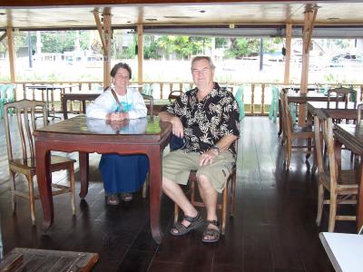 Restaurant on Chao Praya River Thailand 15Dec05 040.jpg