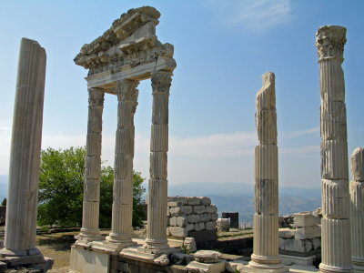  trajan temple- pergamon