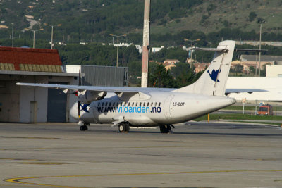 DNU_ATR42-300_LYDOT.jpg