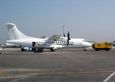 EWG_ATR42-512_DBOOO.jpg