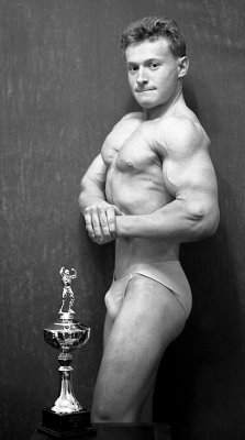 Dylan Mr Universe yr Octagon Tach 1992.jpg