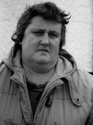 Gwynrth o Dwyran enillydd Bingo £38-000 Ionawr 1988.jpg