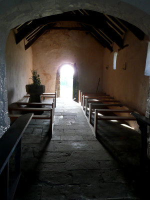 Eglwys Tal y Llyn.