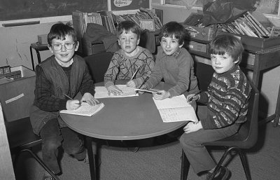 Ysgol Gynradd Llanfair PG 1986.jpg