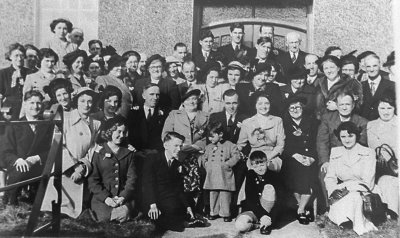 Aelodau Ebeneser A Llanfairpwll Llun Archif.jpg