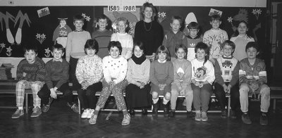 Plant Ysgol Gynradd Porthaethwy  Athrawes Diana Wensley Williams  1988.jpg