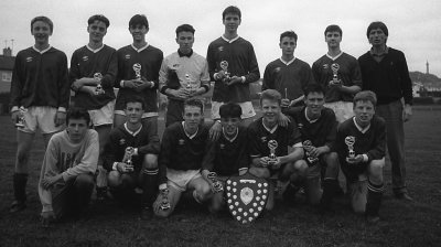 Tim Pel droed Llanfairpwll Pencampwyr 1991.jpg