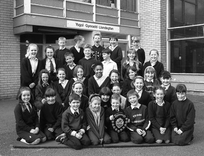 Plant Ysgol Llandegfan Ebrill 1992.jpg