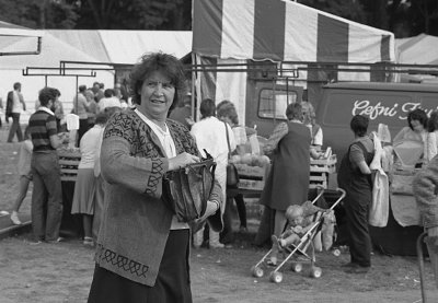 Dilys.