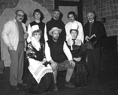 Cwmni Drama Theatr Fach Llangefni 1984.jpg