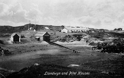 Llanddwyn Llun Archif.jpg