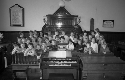 Disgyblion Ysgol Sul Cana Rhostrehwfa 1981.jpg