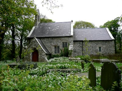 Eglwys Tyfrydog Sant Ynys Mon .