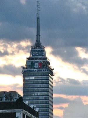 México City's Cathedral view of Latino-Americana Tower, first building in The World with Hydraulic Foundation